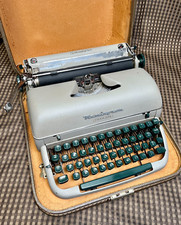 Máquina de escrever manual vintage Remington Rand Quiet-Riter portátil cinza com estojo, usado comprar usado  Enviando para Brazil
