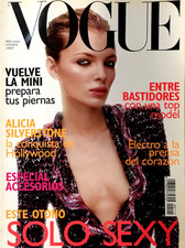 Vogue magazine spain usato  Roma