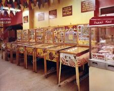 Máquina de bingo pinball line up arcade vintage década de 1960 8x10 reimpressão fotográfica, usado comprar usado  Enviando para Brazil