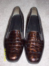 Pair woman shoes for sale  CHESTERFIELD