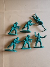 Lot figurines made d'occasion  Saint-Erme-Outre-et-Ramecourt