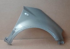 Parafango anteriore destro usato Parafango anteriore destro usato  Vajont