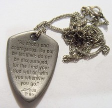 Colar pingente religioso vintage Christian Shield cruz ser forte 54207 comprar usado  Enviando para Brazil