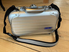 Rimowa silver aluminium d'occasion  Épaignes