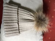Bonnet beige pompon d'occasion  Annecy-le-Vieux