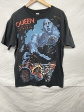 Camiseta Queen "News of the World" por Anvil Masculina Grande Preta 2009 (Usada) comprar usado Camiseta Queen "News of the World" por Anvil Masculina Grande Preta 2009 (Usada) comprar usado  Enviando para Brazil
