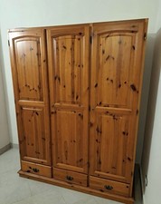 Armadio legno ante usato  Anzio