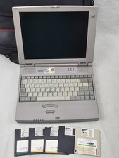 TOSHIBA SATÉLITE LAPTOP 330cds com estojo de viagem TARGUS E DISCOS EXTRAS NÃO TESTADOS comprar usado  Enviando para Brazil
