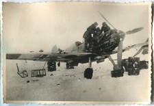 FOTO DE ARQUIVO DA SEGUNDA GUERRA MUNDIAL: AERONAVE LUFTWAFFE MESSERSCHMITT BF 109 SENDO REPARADA comprar usado  Enviando para Brazil