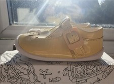Uk4g clarks girls for sale  READING