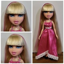 MGA Bratz Featherageous Cloe Doll 2012 Blonde Blue Eyes Beautiful na sprzedaż  Wysyłka do Poland
