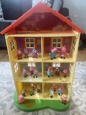 Peppa Pig Family House 22,5" com luzes, sons e 20 bonecos!🐷, usado comprar usado  Enviando para Brazil