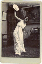 Actress with cymbals d'occasion  Expédié en Belgium