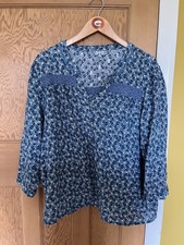 Mantaray women 100 for sale  BEVERLEY