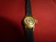 Montre mecanique femme d'occasion  Chaumont