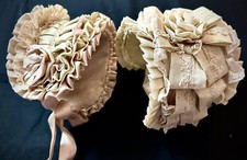 Usado, DOIS CAPOTAS DE BONECA GABRIELLA'S que se encaixam em um aplicativo. Circunferência da cabeça da boneca 13" e 14" comprar usado  Enviando para Brazil