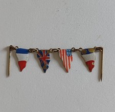 Insigne militaire drapeaux d'occasion  Clermont-Ferrand-