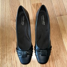 Comfort plus shoes for sale  Waupun