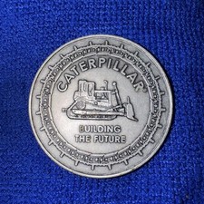 Medalhão 1904-2004 Caterpillar Tractor Co Peoria 100 anos em trilhas 1,75” comprar usado  Enviando para Brazil