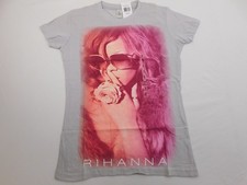 NOVO 2011 Camiseta Rihanna Loud Tour Cinza Claro Rosa Feminina Pequena Shh Rosa Foto, usado comprar usado  Enviando para Brazil