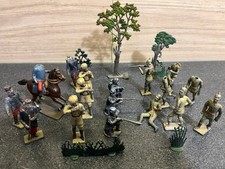Cbg figurines assorties d'occasion  Paris IX