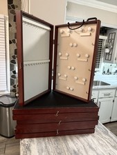 Set showcases jewelry for sale  Milwaukee