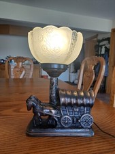 Abajur de mesa e globo de vidro bronze metal cavalo coberto vagão estilo ocidental comprar usado  Enviando para Brazil