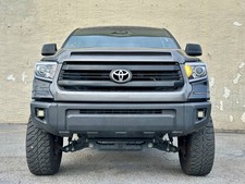 toyota tundra sr5 for sale  Levittown
