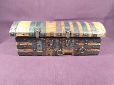COFRE DEL CID CAMPEADOR (RÉPLICA) EN MADERA Y FORJA-MINIATURA DE COLECCIÓN, usado comprar usado  Enviando para Brazil