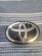 Ajuste para Toyota Tacoma 2017-2020 emblema de radar grade dianteira 53141-71010 Tundra 2018 comprar usado  Enviando para Brazil