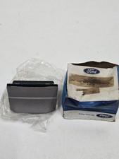 Novo Genuíno Ford F1CZ-5804788-D Console Escort Conjunto de Cinzeiro Fabricante de Equipamento Original NOS comprar usado  Enviando para Brazil
