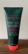 Creme corporal Bath & Body Works óleos essenciais folha de menta bergamota azeite *leia* comprar usado  Enviando para Brazil