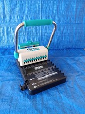 Usado, We R Memory Keepers THE CINCH: VERSION 2 Máquina-ferramenta de encadernação de livros - Branco/azul-petróleo comprar usado  Enviando para Brazil
