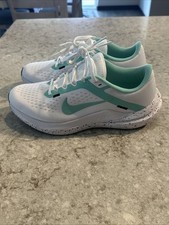Tênis de corrida Nike feminino Air Winflo 10 branco esmeralda tamanho 7 - FN7106-100 comprar usado  Enviando para Brazil