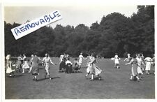 Fotografia vintage feminina em vestidos dança folclórica festival Yorkshire 1937, usado comprar usado  Enviando para Brazil