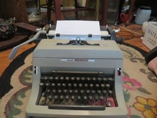 Manual typewriter olivetti for sale  Hagerstown