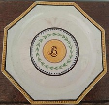 Ancienne assiette octogonale d'occasion  Beauvais