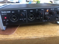 Tascam 2x2 desktop d'occasion  Expédié en Belgium