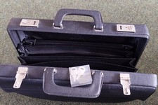 Aktentasche traveller schwarz gebraucht kaufen  Niederrieden