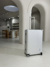 Rimowa topas multiwheel usato Rimowa topas multiwheel usato  Spedire a Italy