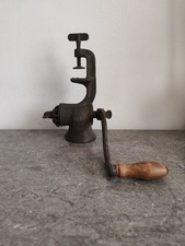 Antique meat grinder. d'occasion  Expédié en Belgium