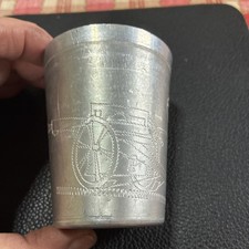 Gobelet gravé canon d'occasion Gobelet gravé canon d'occasion  La Tour-d'Aigues