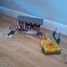 Breyer red stable for sale  HEMEL HEMPSTEAD