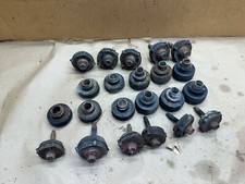 97-06 Jeep TJ Wrangler OEM buchas de montagem no corpo com parafusos mangas de parafuso 1997-2006 comprar usado  Enviando para Brazil