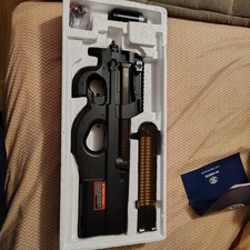 Cybergun p90 d'occasion  Expédié en Belgium