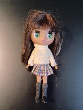 Boneca Blythe 02301 cabelo escuro Mattel, 4 - 5 polegadas comprar usado  Enviando para Brazil