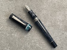 Usado, CANETA TINTEIRO DELTA CAPRI MARINA GRANDE RESINA AZUL ESCURO comprar usado  Enviando para Brazil