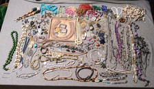 Pounds jewelry wearable for sale  Lavon