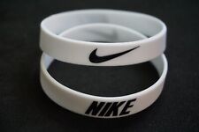 1X Pulsera Nike Silicona 1/2" Blanco Negro Nuevo USPS Envío Rápido segunda mano  Embacar hacia Argentina