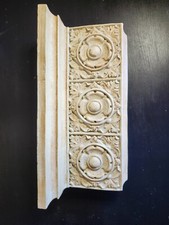 Prateleira de resina Hermitage off white com acabamento desgastado comprar usado Prateleira de resina Hermitage off white com acabamento desgastado comprar usado  Enviando para Brazil